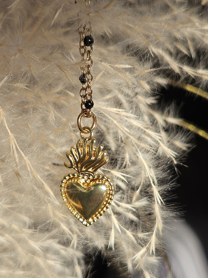 Collier coeur sacré noir