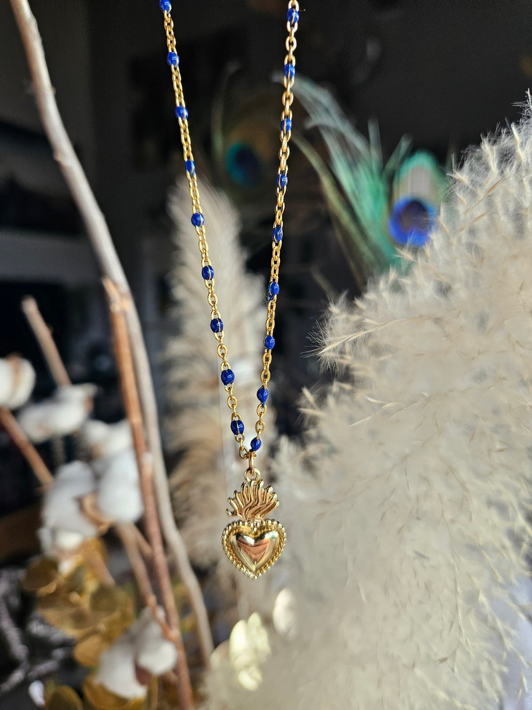 Collier coeur sacré bleu roi